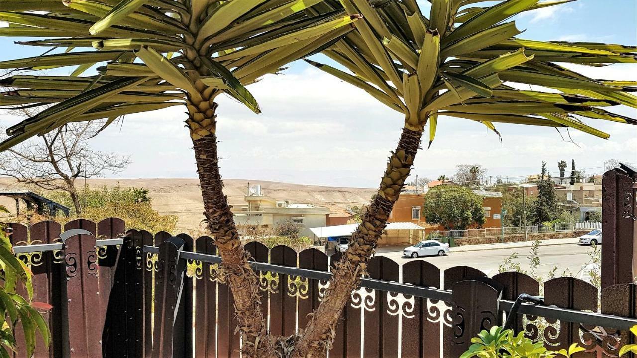 بيت ضيافة ديد سي صن أراد المظهر الخارجي الصورة